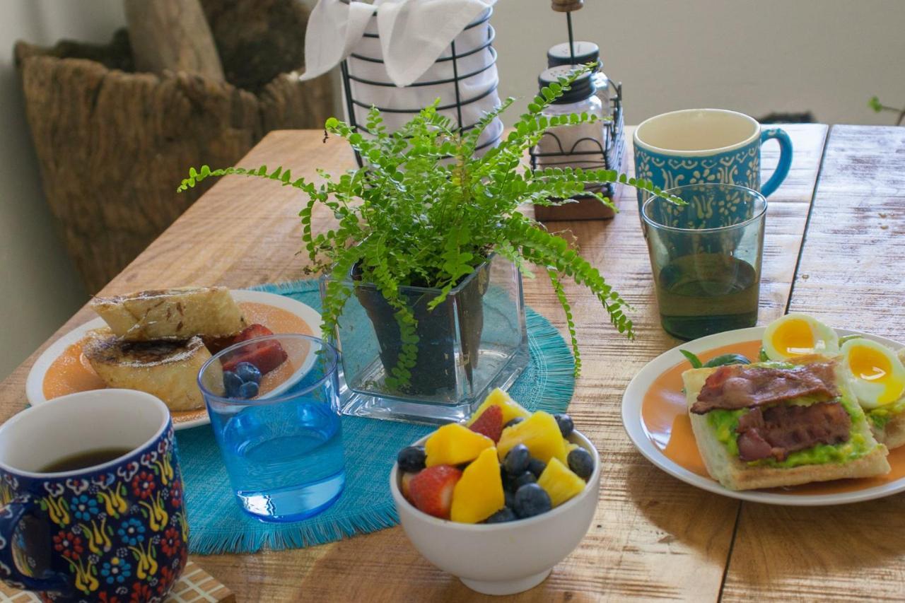 The Serene House Bed & Breakfast ルキリョ エクステリア 写真