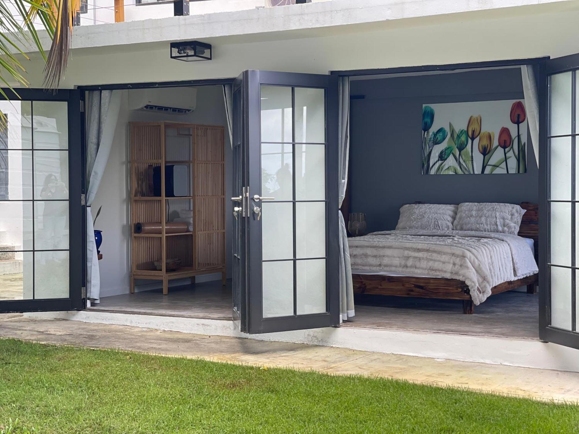 The Serene House Bed & Breakfast ルキリョ エクステリア 写真